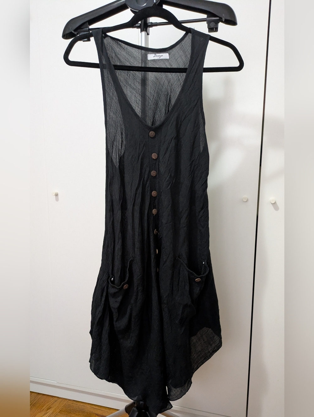 Dasayo Sleeveless Button-Front Black Tunic Dress